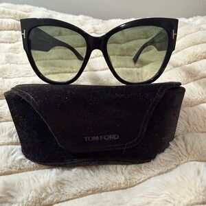 Tom Ford Black Cat-Eye Sunglasses